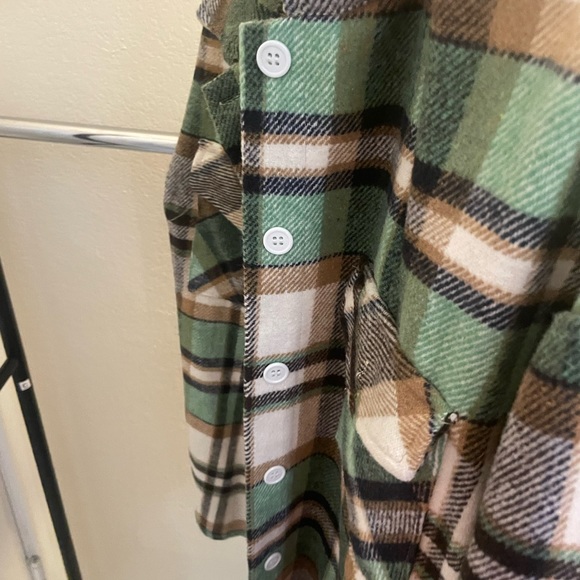 Green, tan, and black Plaid jacket - Picture 2 of 5